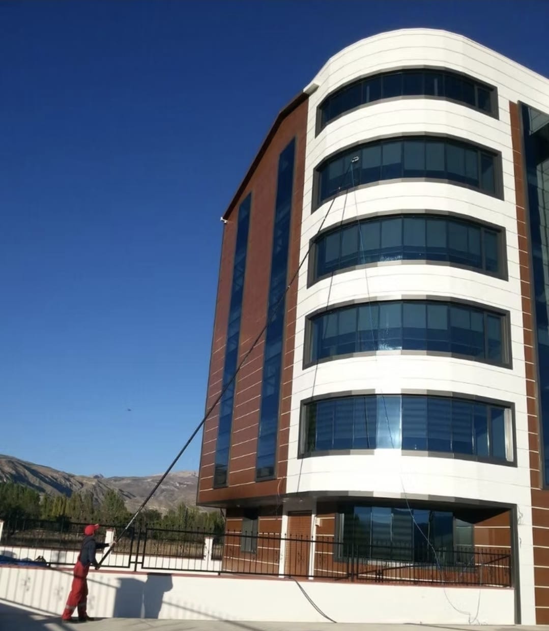 Karbonfiber Teleskopik sırık İle 20 m Ye Kadar Temaslı Temizlik